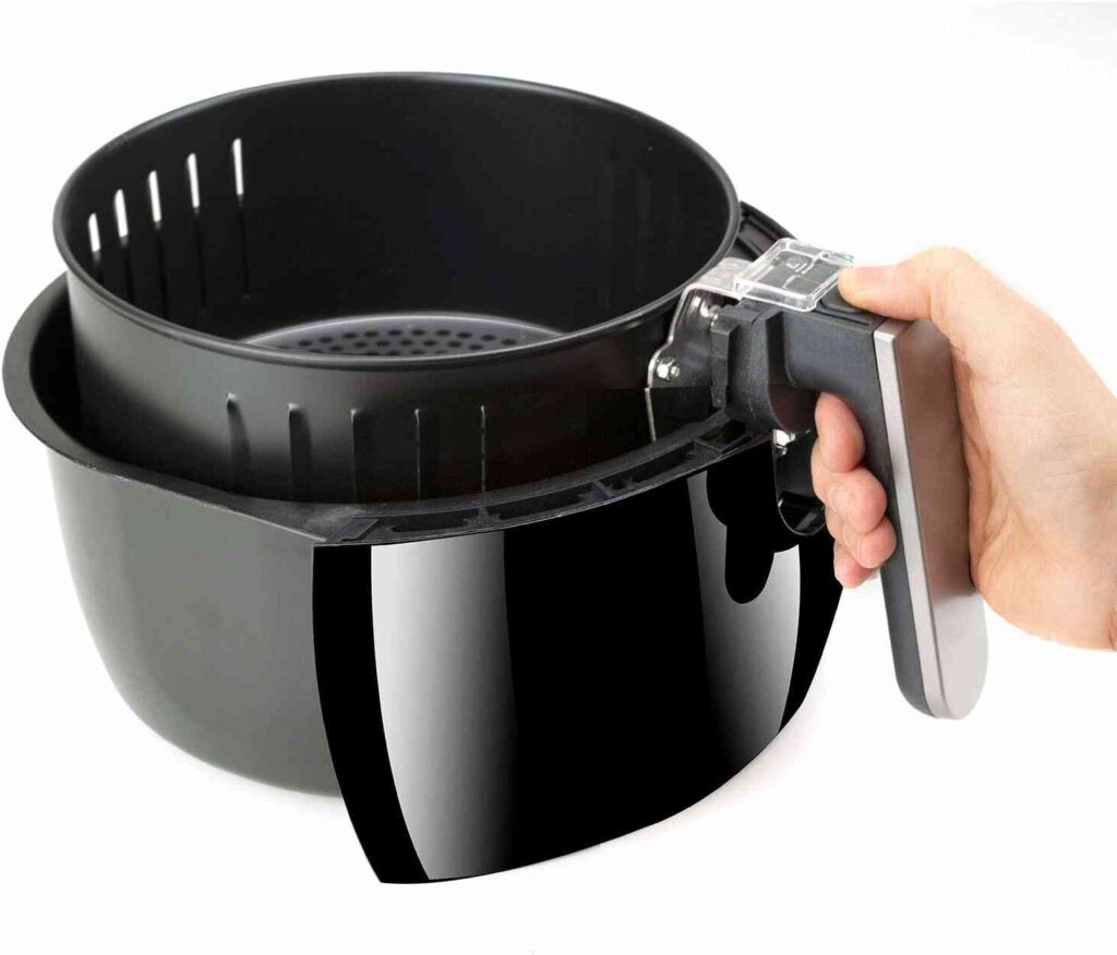 Korpa BLACK & DECKER friteze BXAF3500E crna boja.